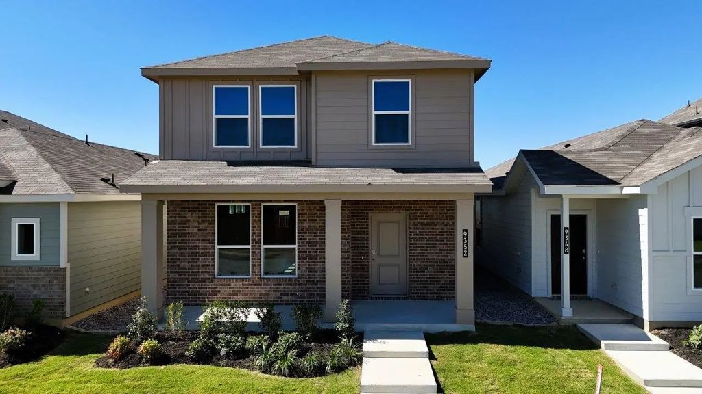 9352 Pear Butte Drive, Fort Worth
