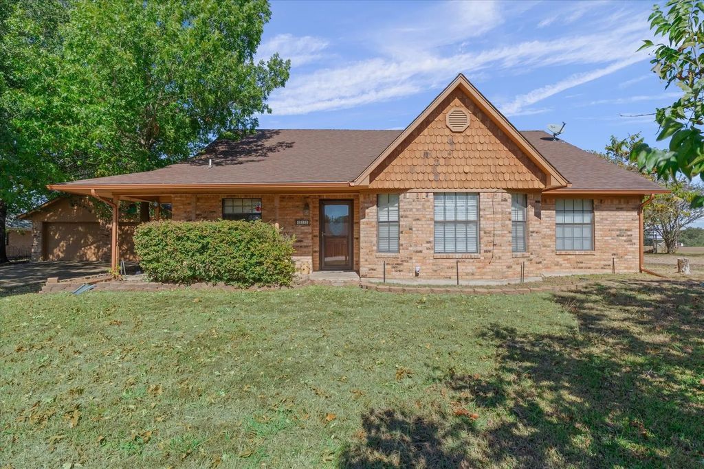 122 Bull Durham Road, Wills Point