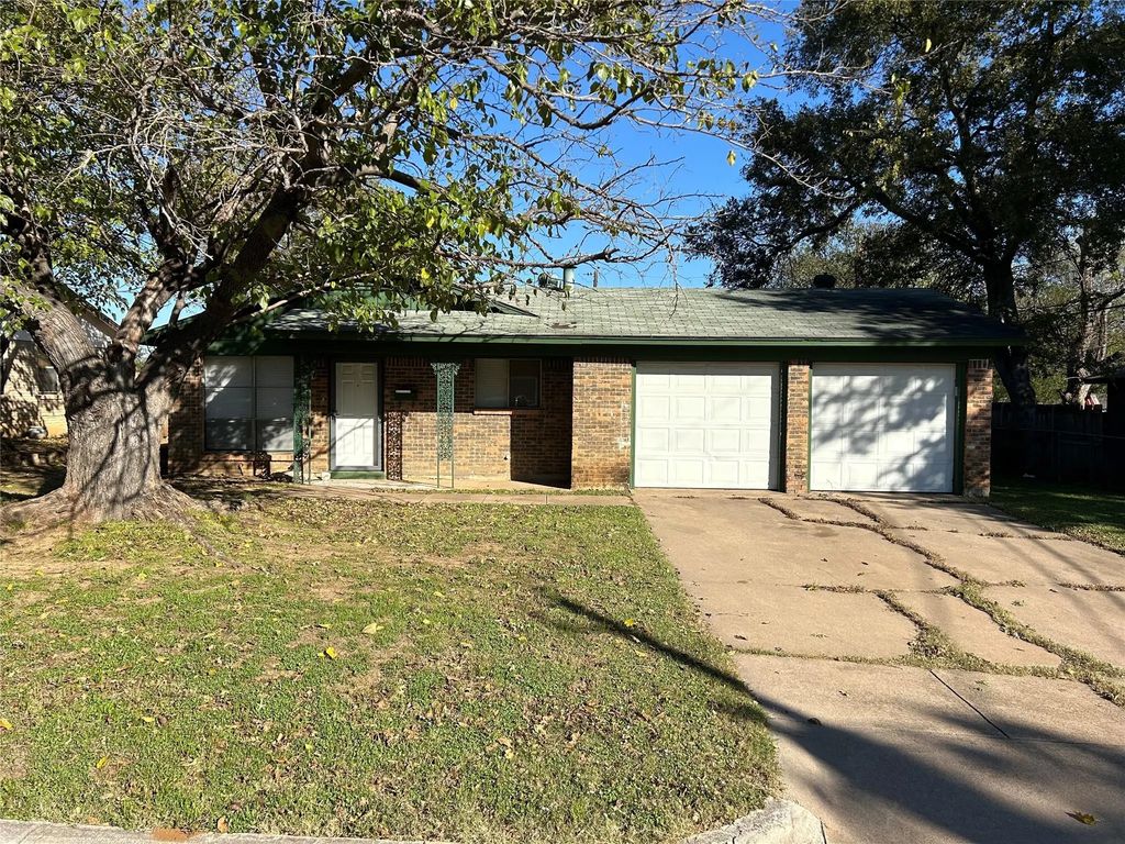 4749 Forest Wood Drive, Forest Hill