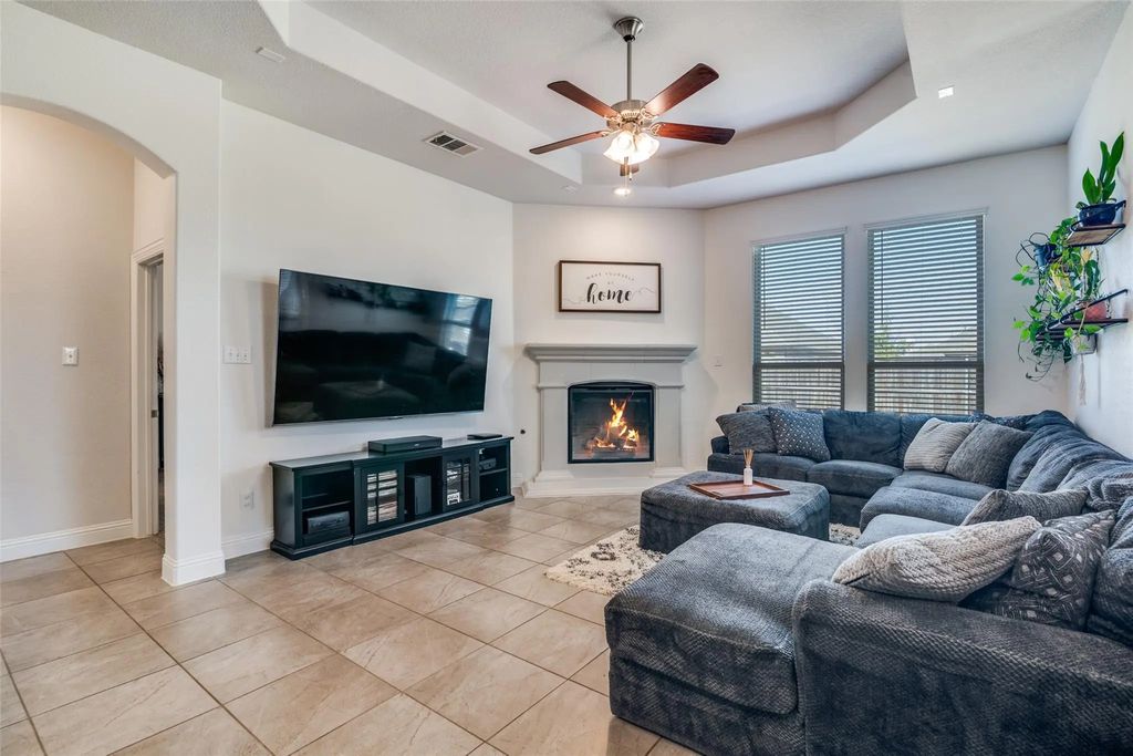537 Declaration Way, Fate