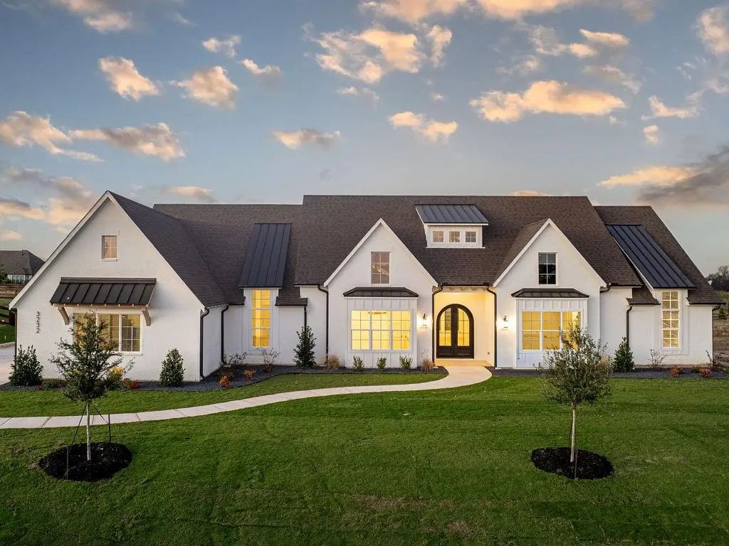 3232 Wellington Lane, Northlake