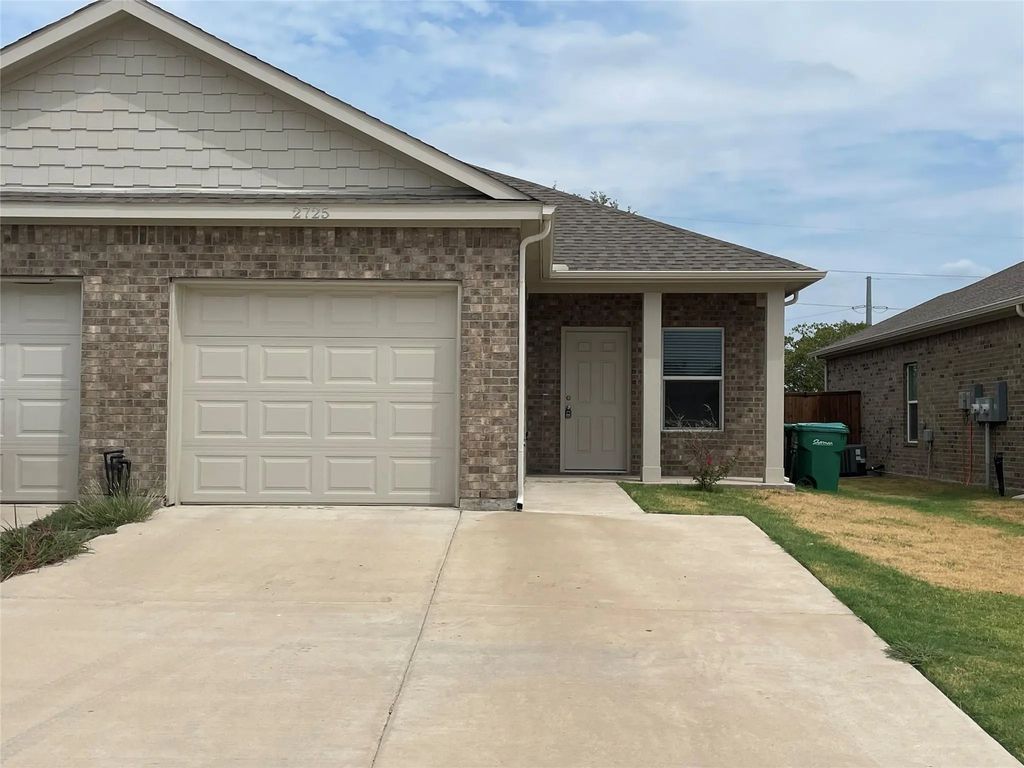 2725 Ginger Court, Sherman