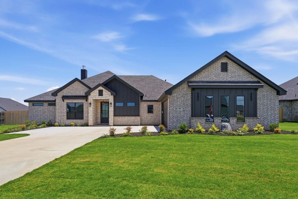 107 Bluestem Road, Abilene