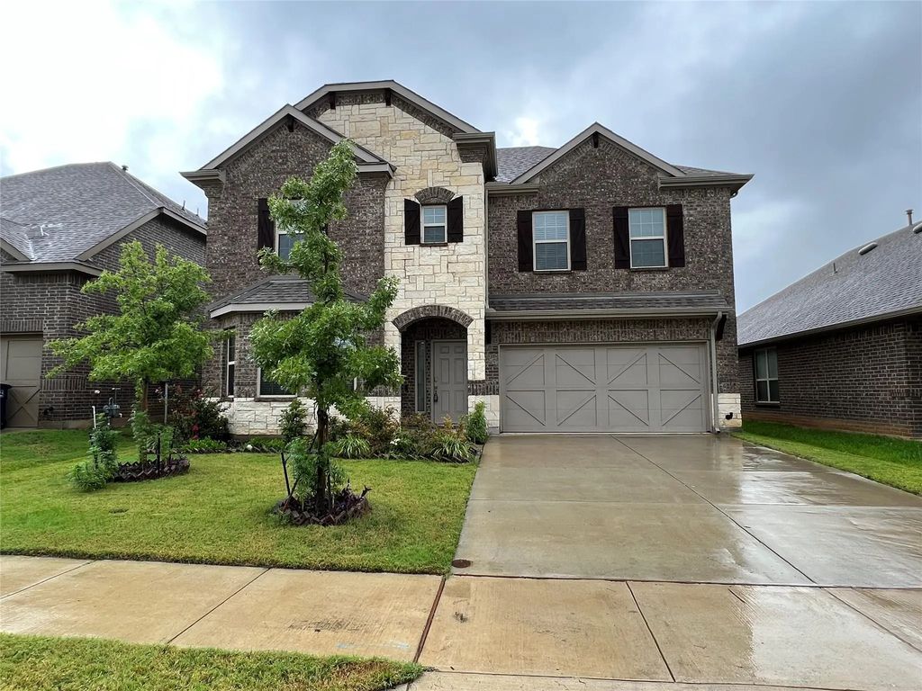 3721 Fossil Tree Lane, Fort Worth