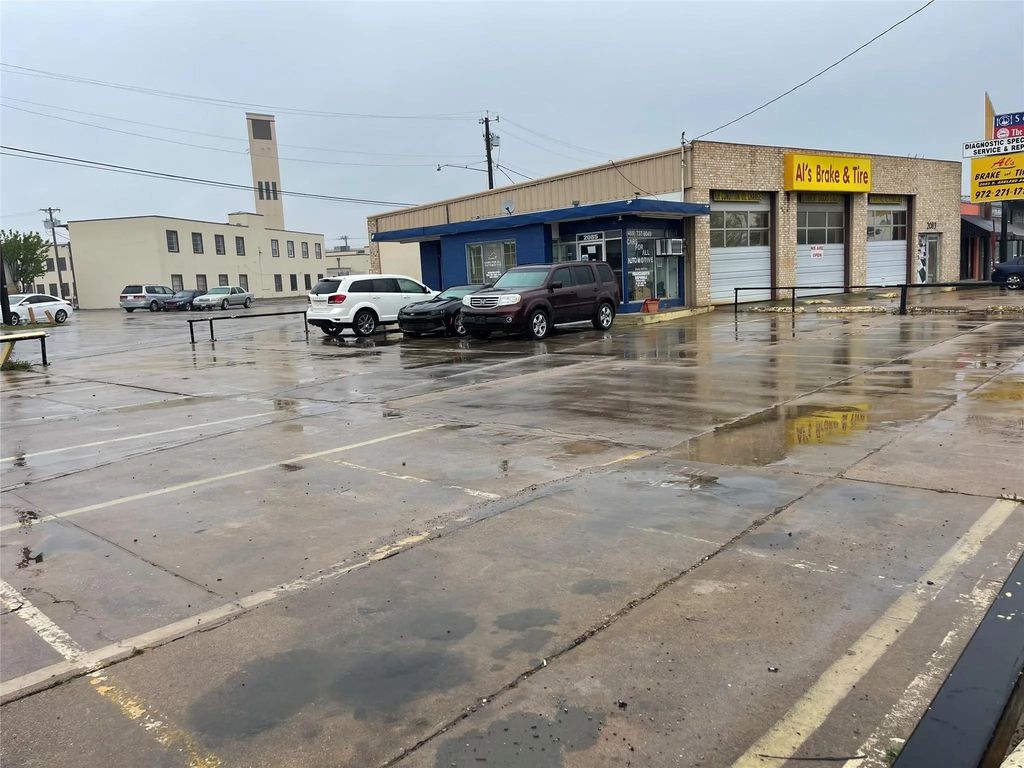 2085 S Garland Avenue, Garland