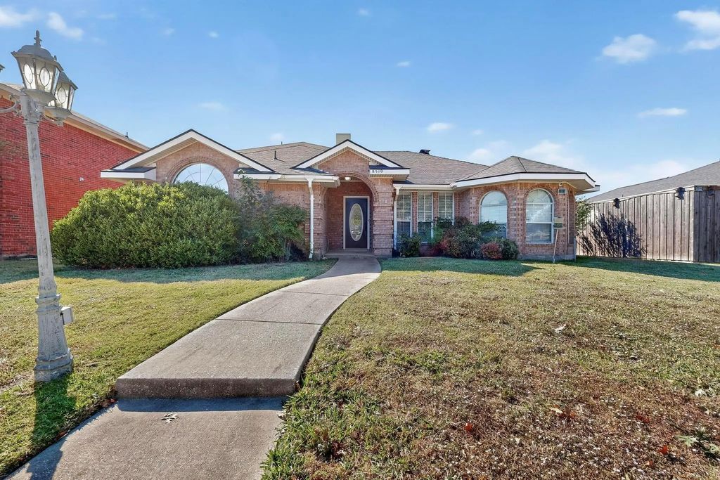 8510 Hartford Drive, Rowlett