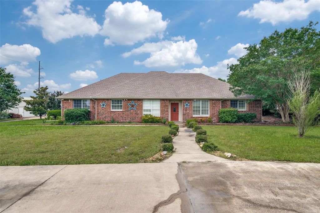 12228 Saddle Club Drive, Forney