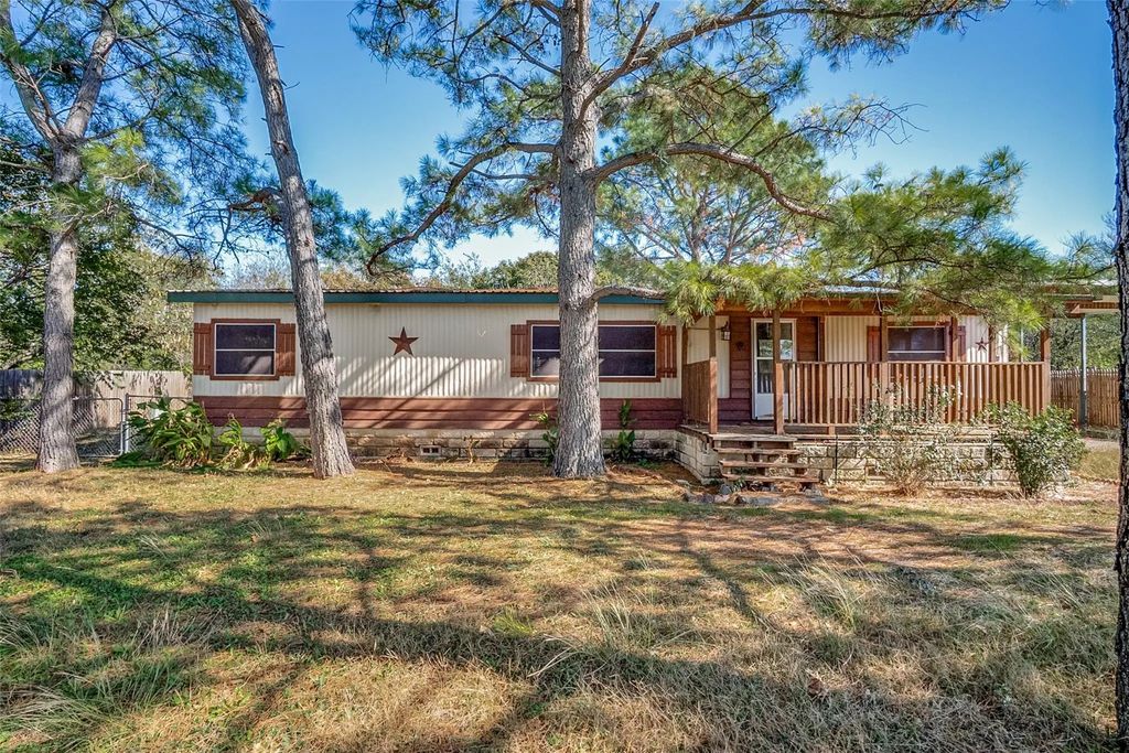 3224 W Weems Court, Granbury