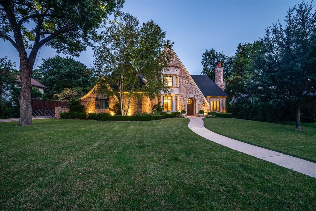 8446 San Benito Way, Dallas