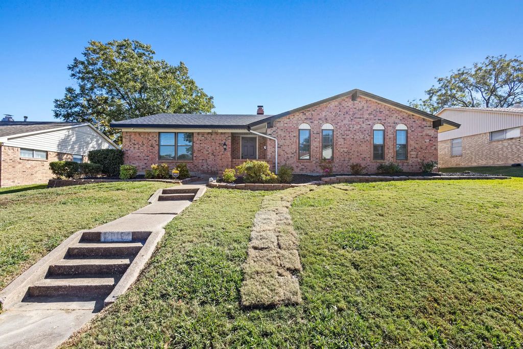 2016 Monticello Drive, Mesquite