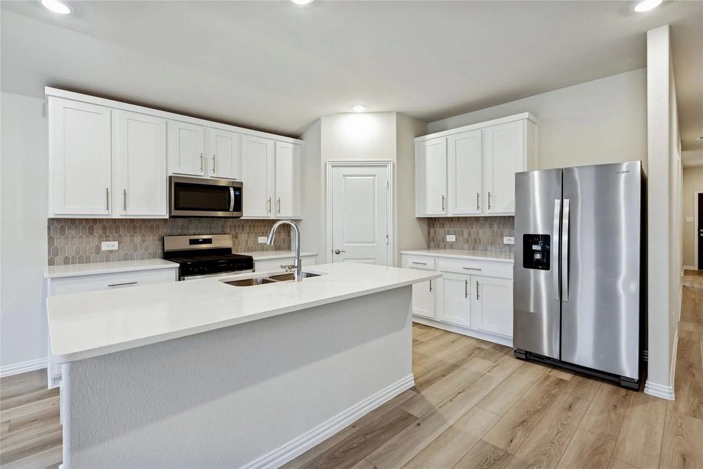 2221 Horseshoe Lane, Dallas