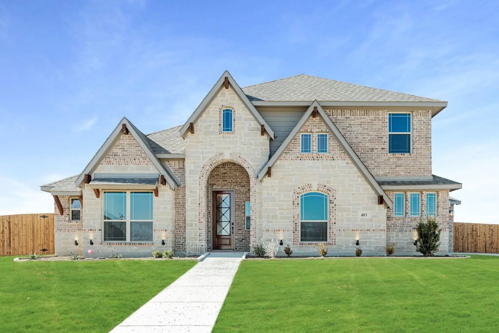 403 Crystal Lake Lane, Red Oak