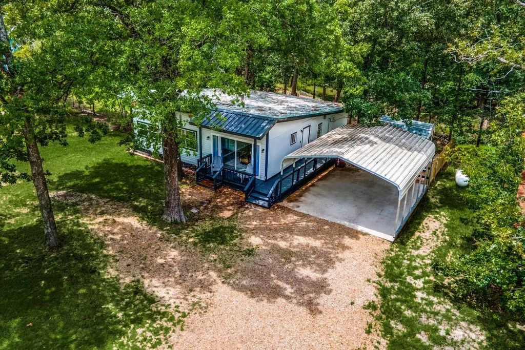 1501 Tawakoni Drive, West Tawakoni