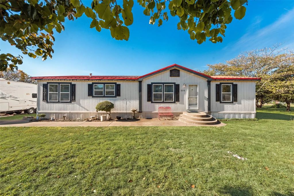 325 Kelly Brook Circle, Weatherford