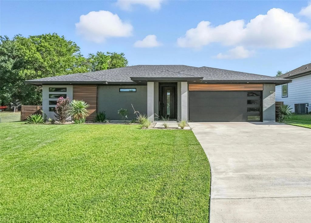 330 W Morris Street, Rhome