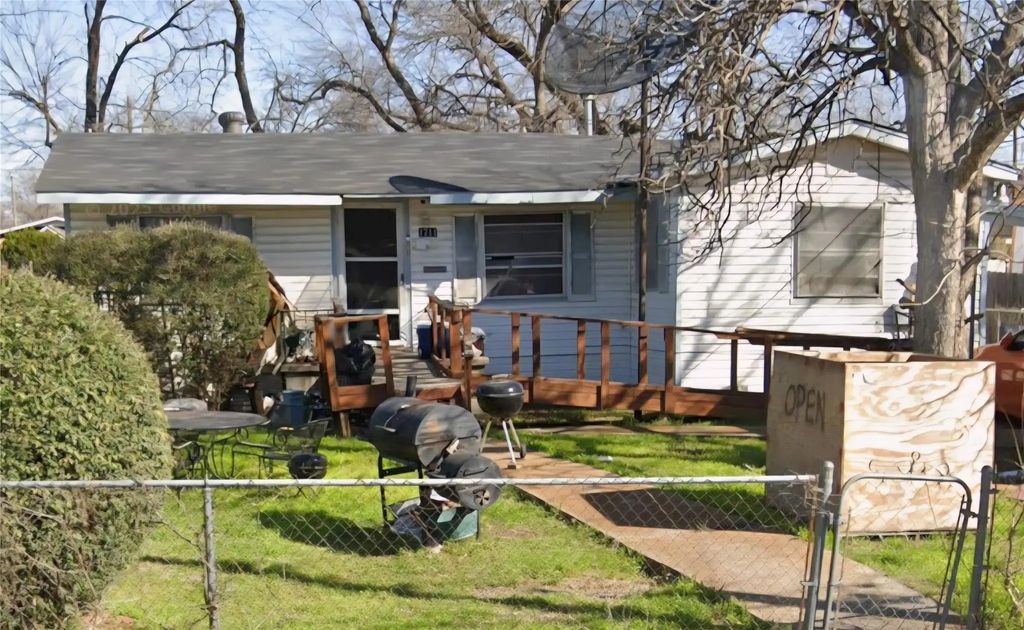 1711 Kraft St., Dallas