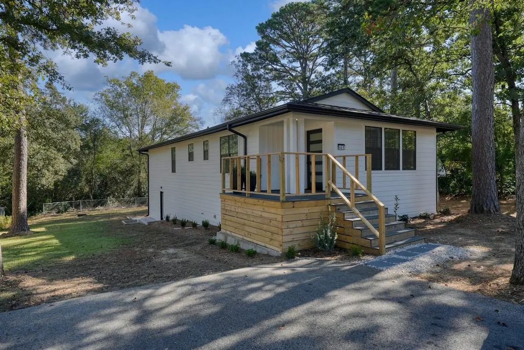 401 Hideaway Lane E, Hideaway