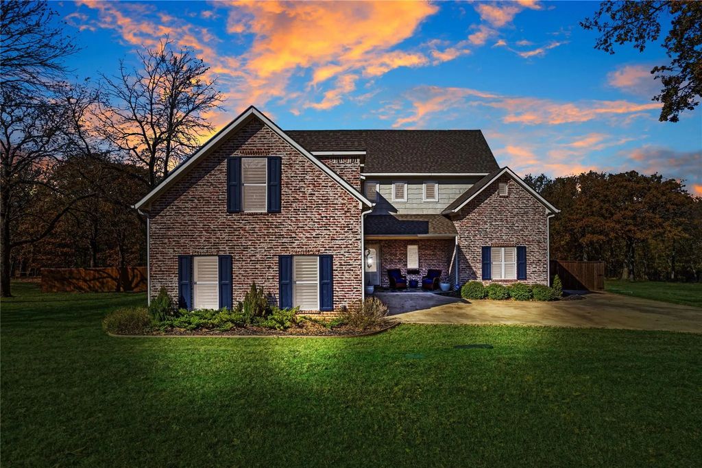 137 White Dove Trail, Denison