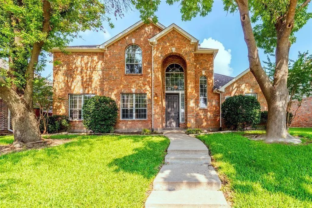 8221 Grand Canyon Drive, Plano