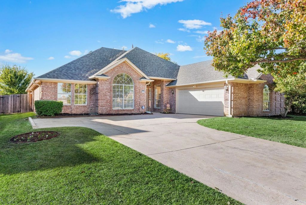 5104 Shadowood Road, Colleyville