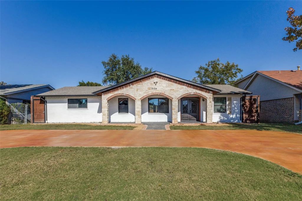 2124 Charles Drive, Mesquite
