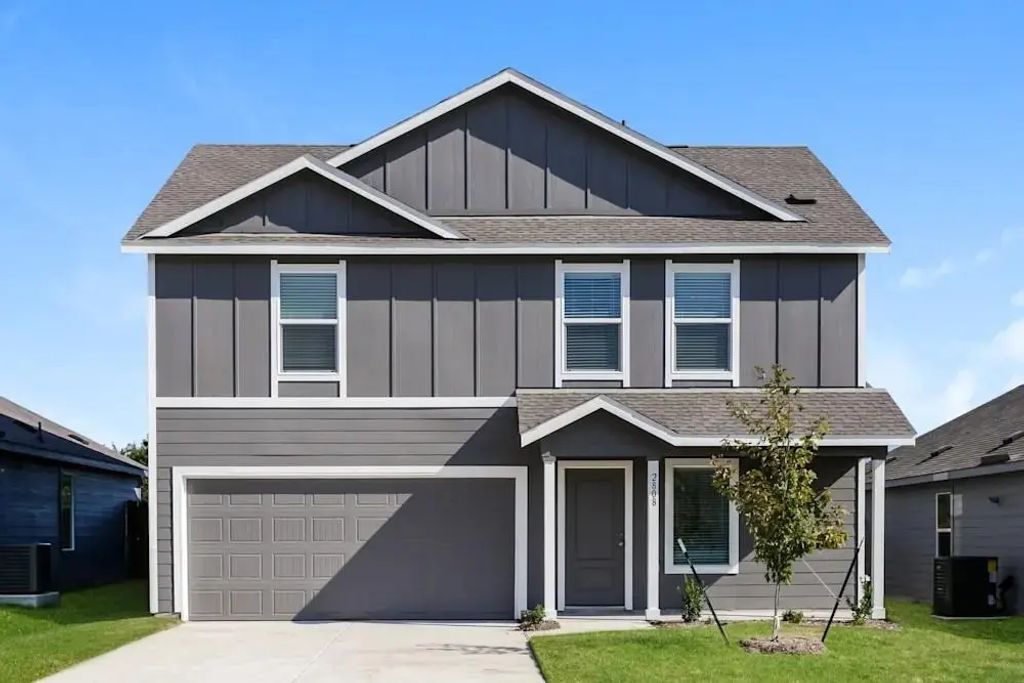 2808 Silent Way, Crandall