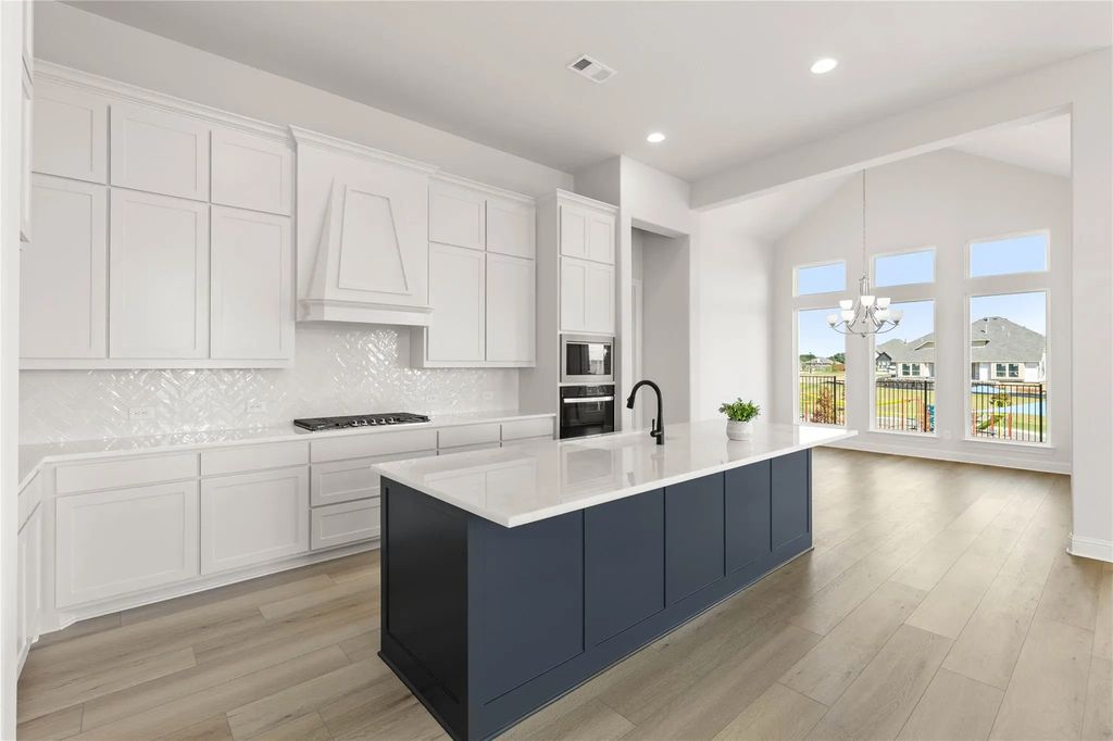 2613 Lee Street, Burleson