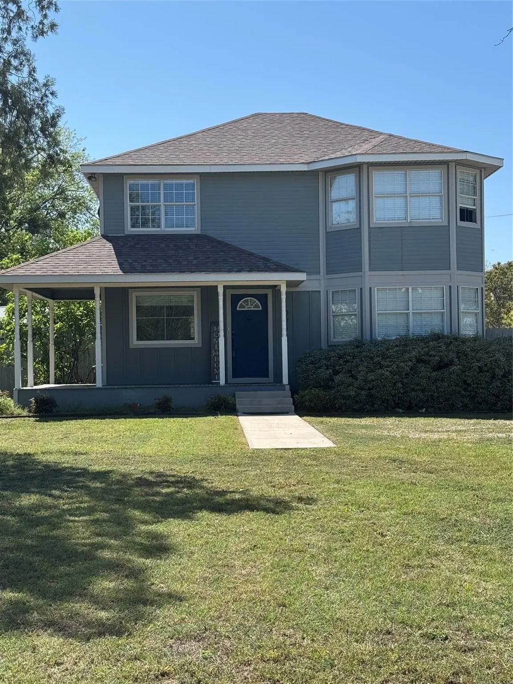1003 S Pearl Street, Comanche