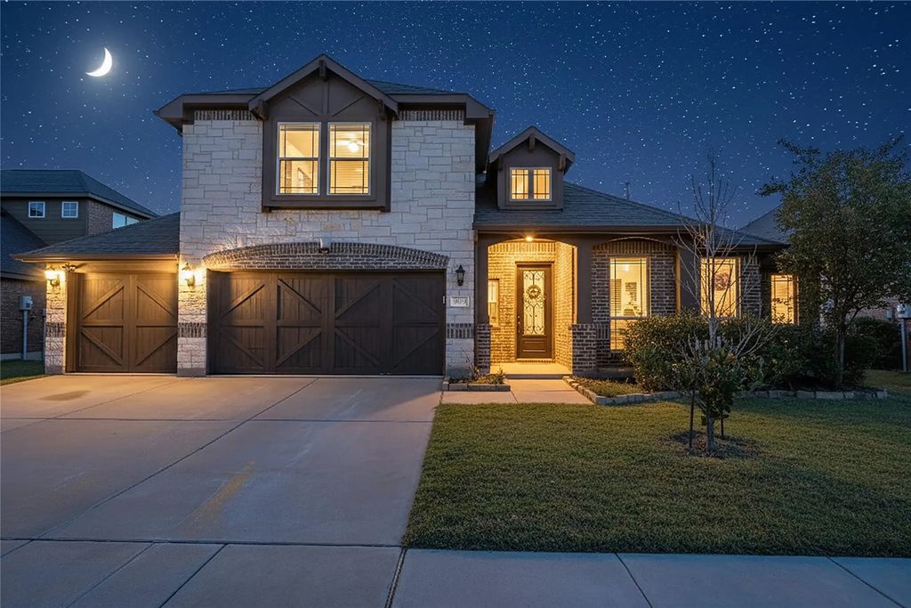 909 Smothermon Farm Road, Little Elm
