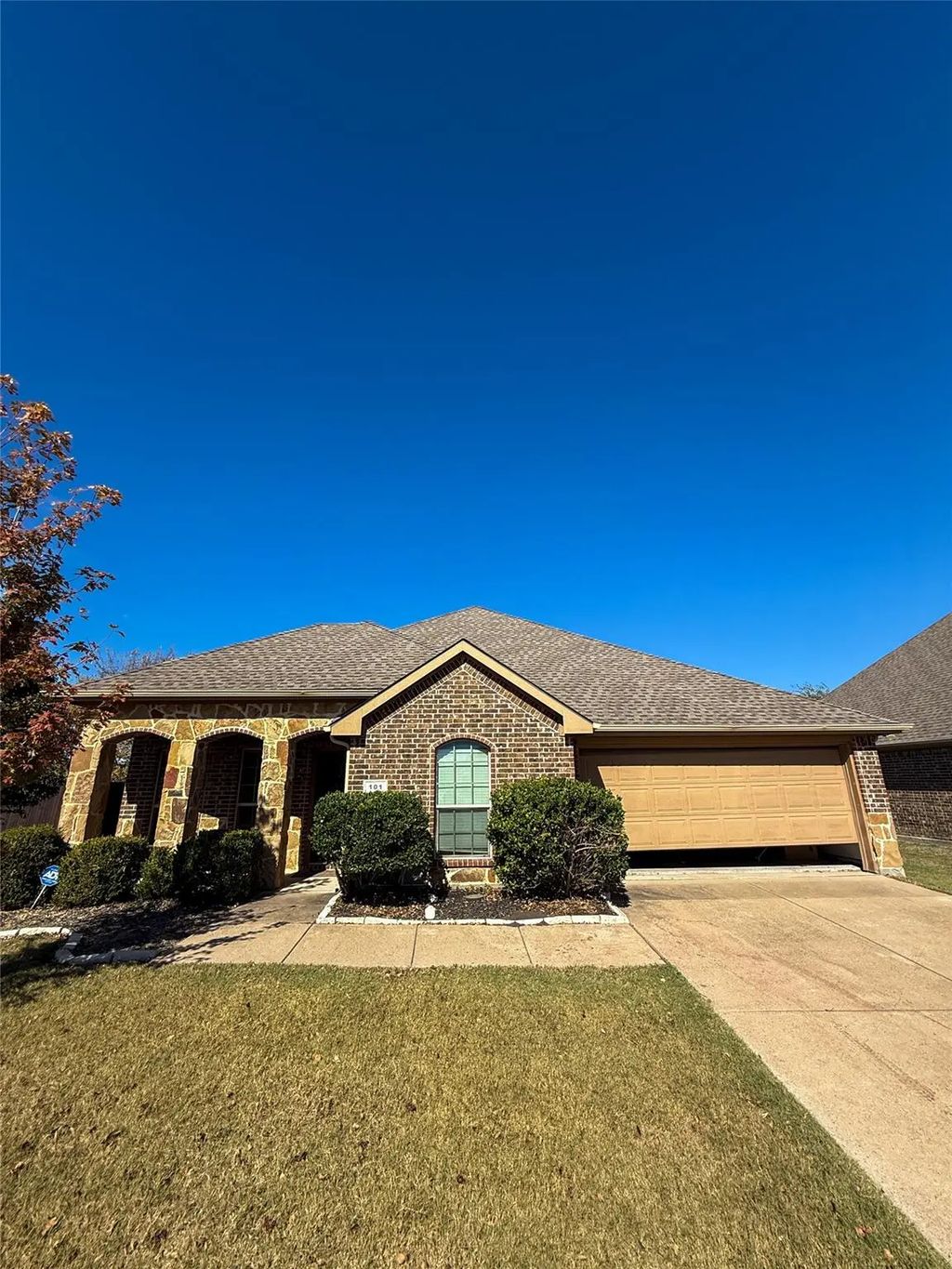 101 Holly Street, Waxahachie