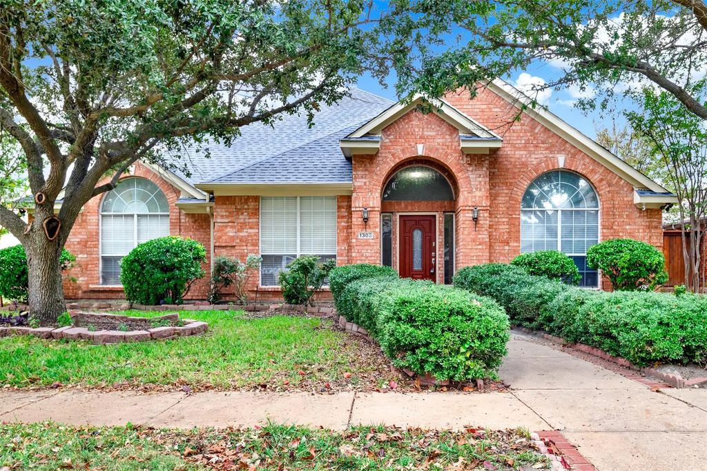 1303 Hillcrest Drive, Allen