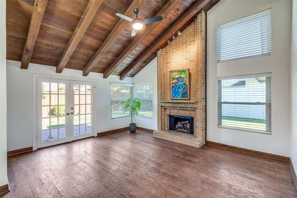 5901 Smoke Glass Trail, Dallas