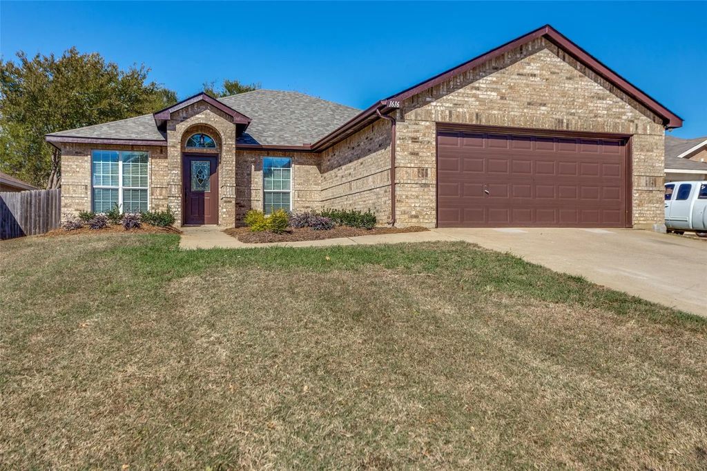 1616 Fern Drive, Mansfield