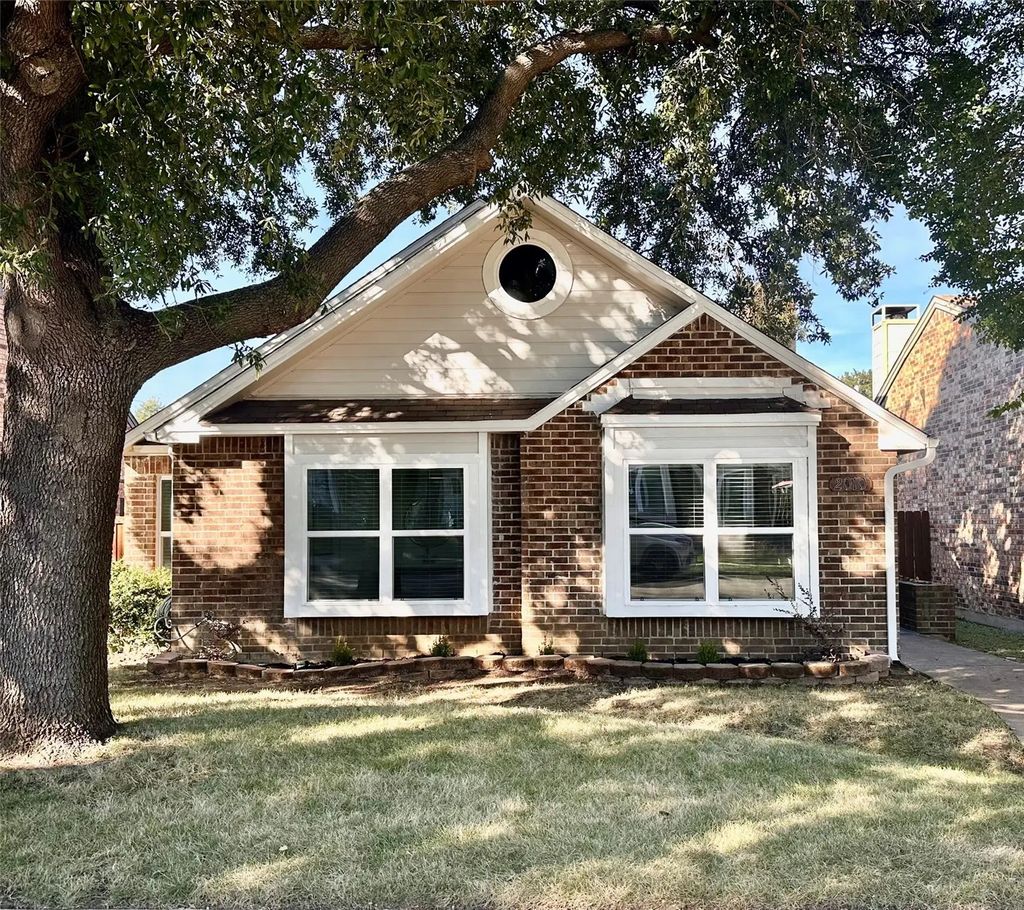 2010 Feather Lane, Lewisville