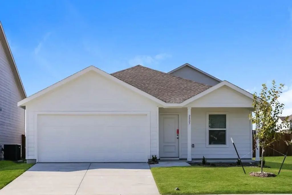 2807 Silent Way, Crandall