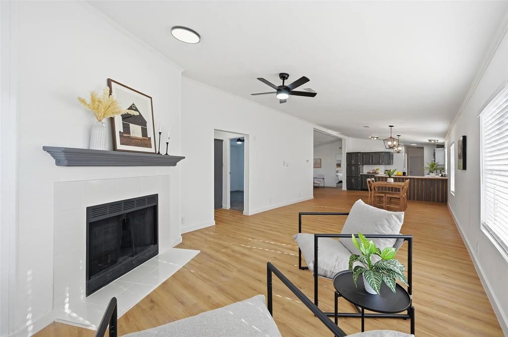 8820 Johns Road, Alvarado