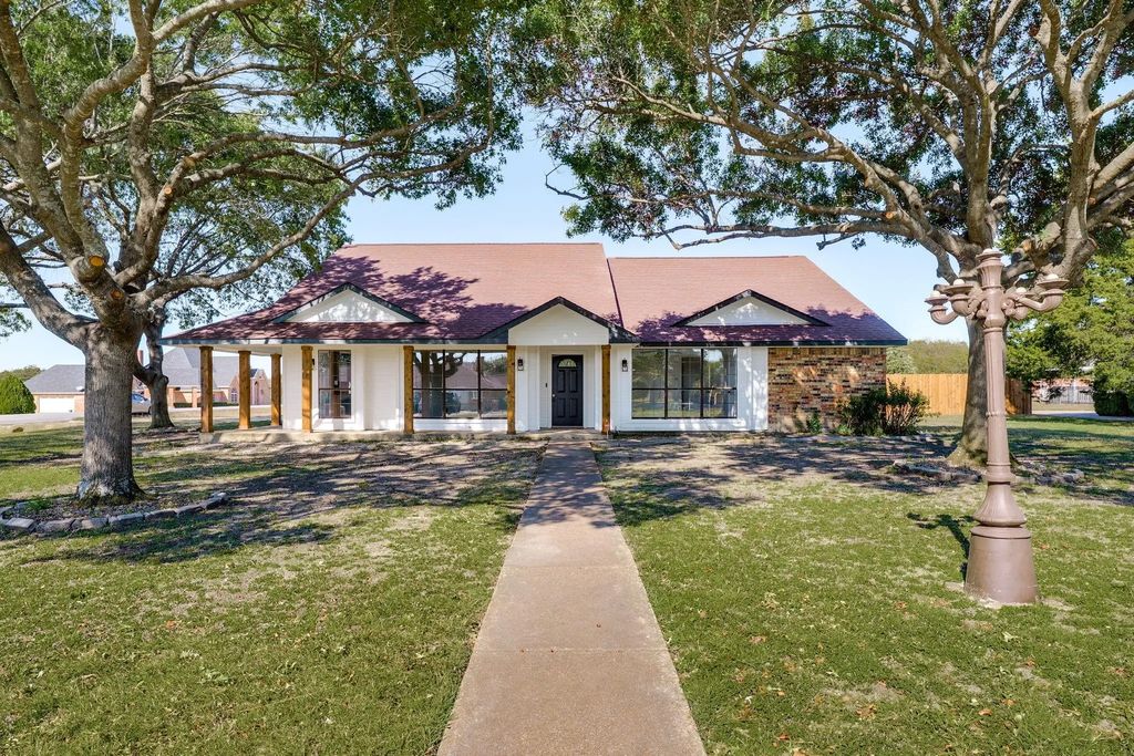 422 Country Ridge Lane, Red Oak