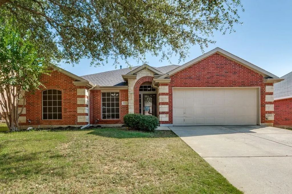 1211 Maple Terrace Drive, Mansfield