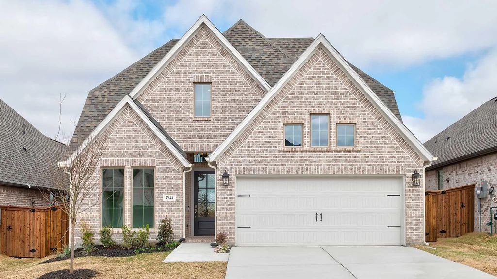 2922 Soaring Hills Drive, Forney
