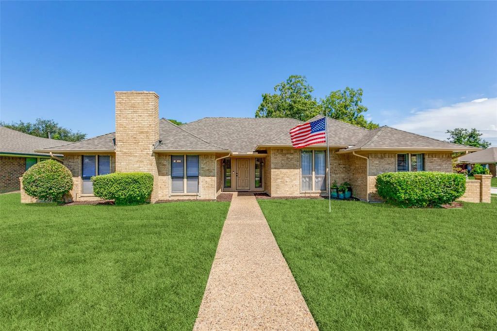 1119 E Spring Valley Road, Richardson