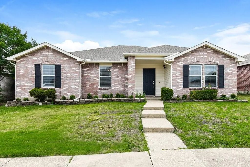 2519 Eastwood Drive, Rockwall
