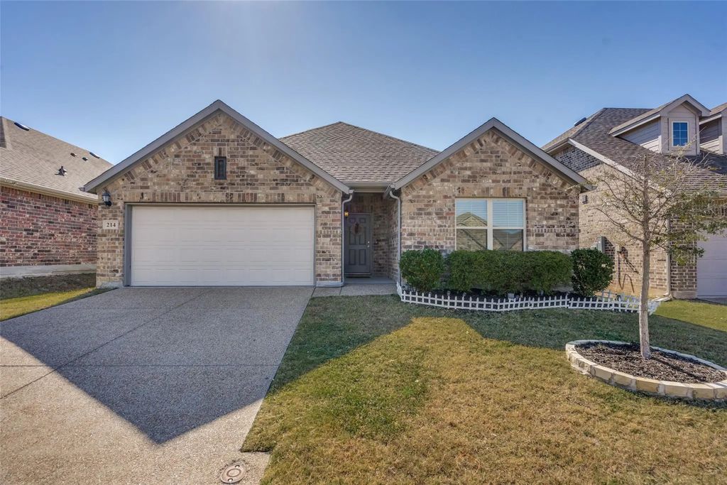 214 Crescent Avenue, Melissa