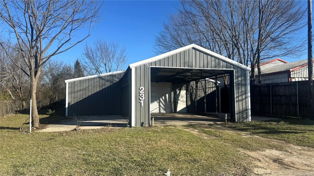 231 Ash Lane, Wills Point