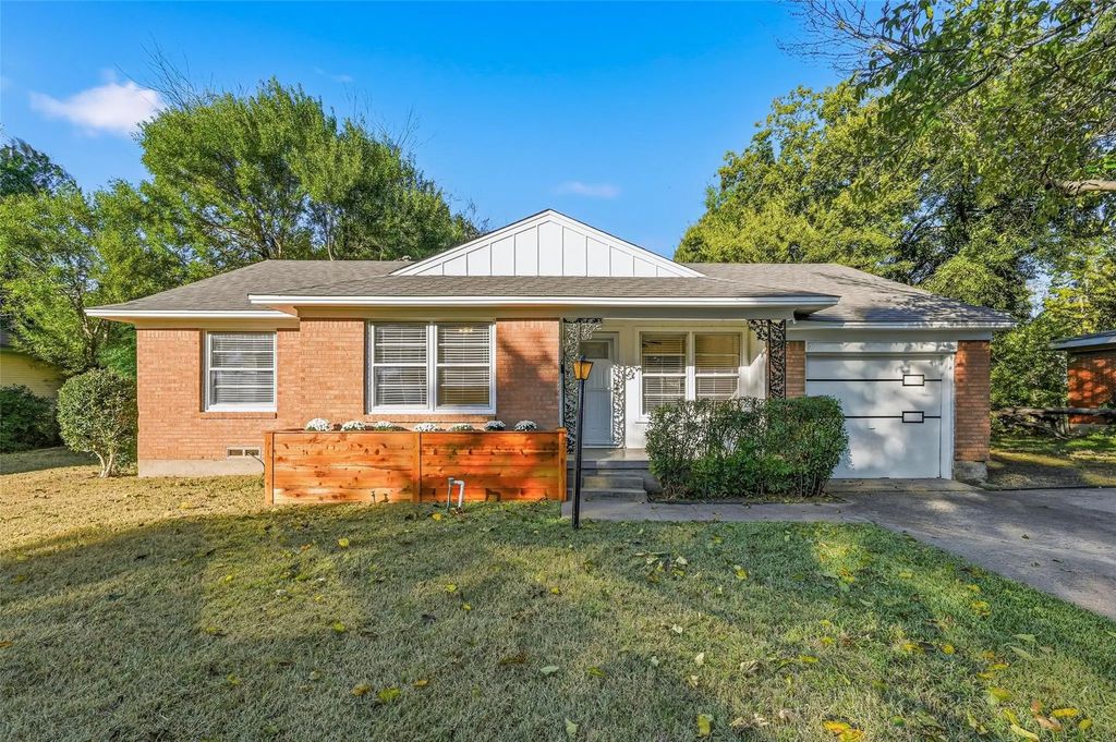 1921 Hilltop Drive, Garland