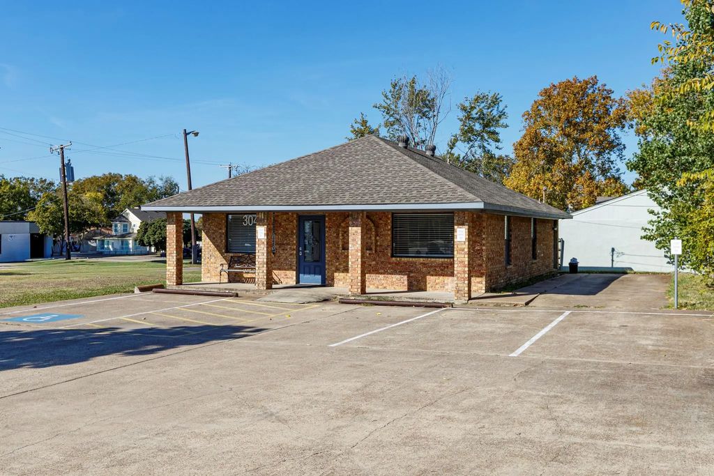 304 W Rusk Street, Rockwall