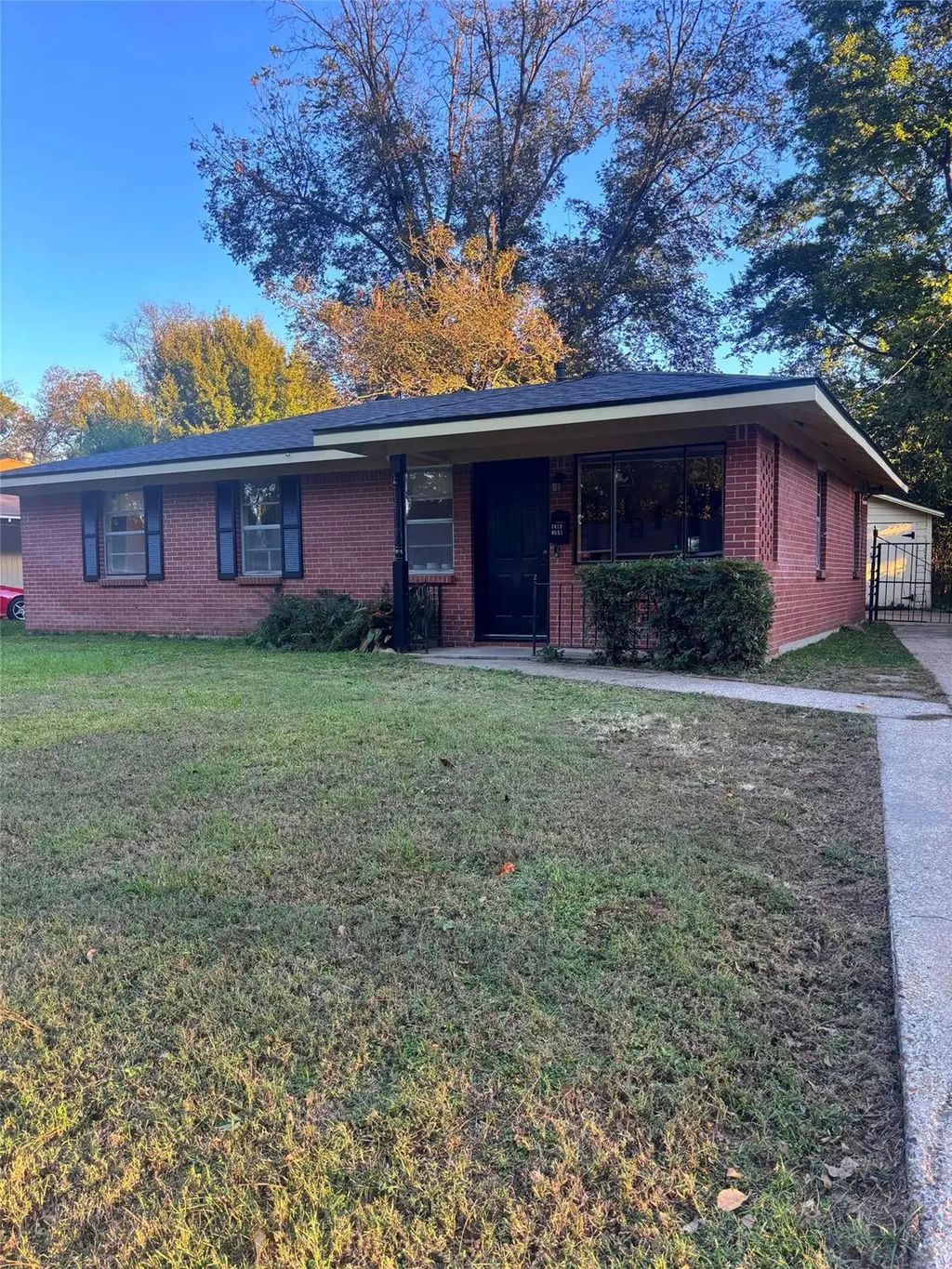 2612 W Cavett Drive, Shreveport