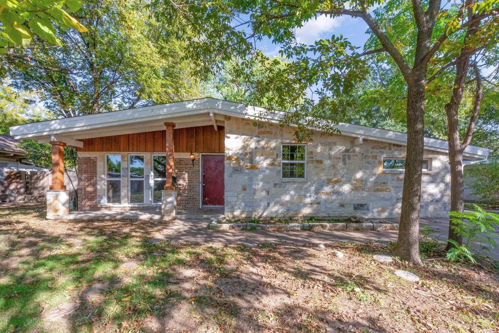 1912 S Harvard Street, Irving