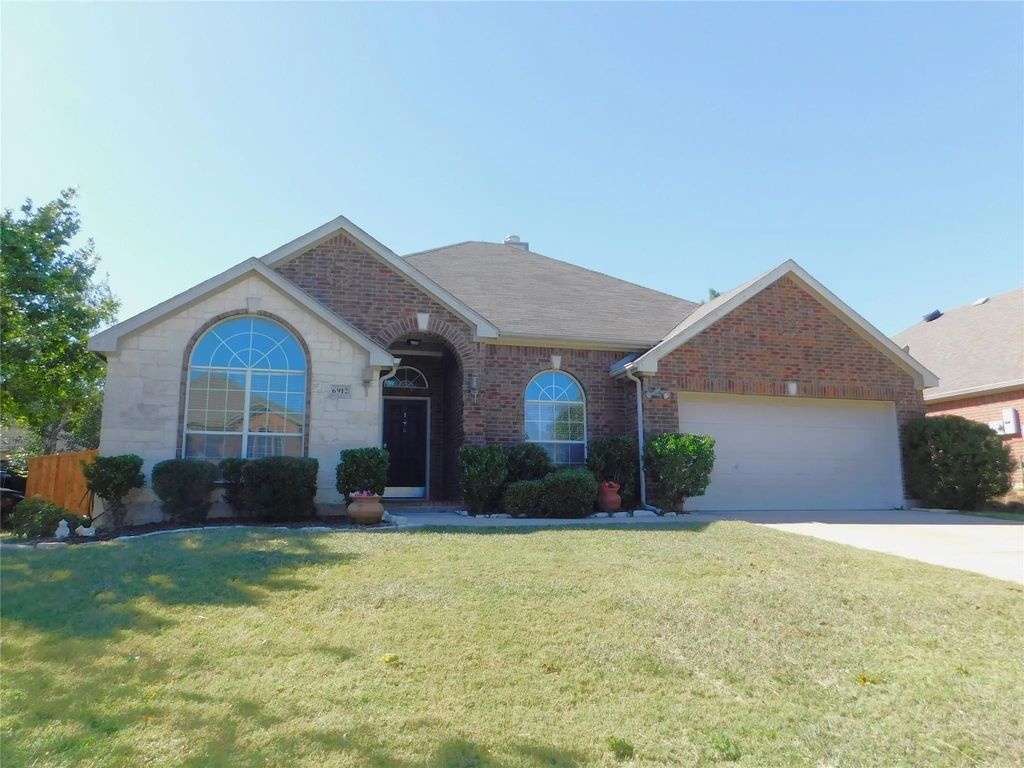 6912 Alderbrook Drive, Denton