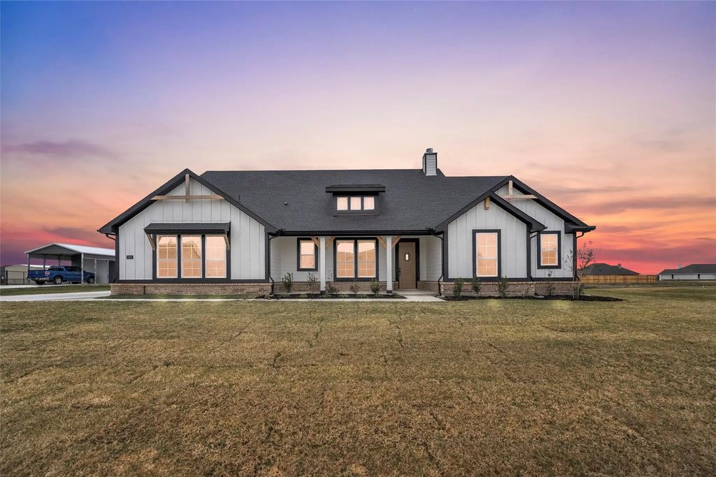 3107 White Oak Road, Oak Ridge
