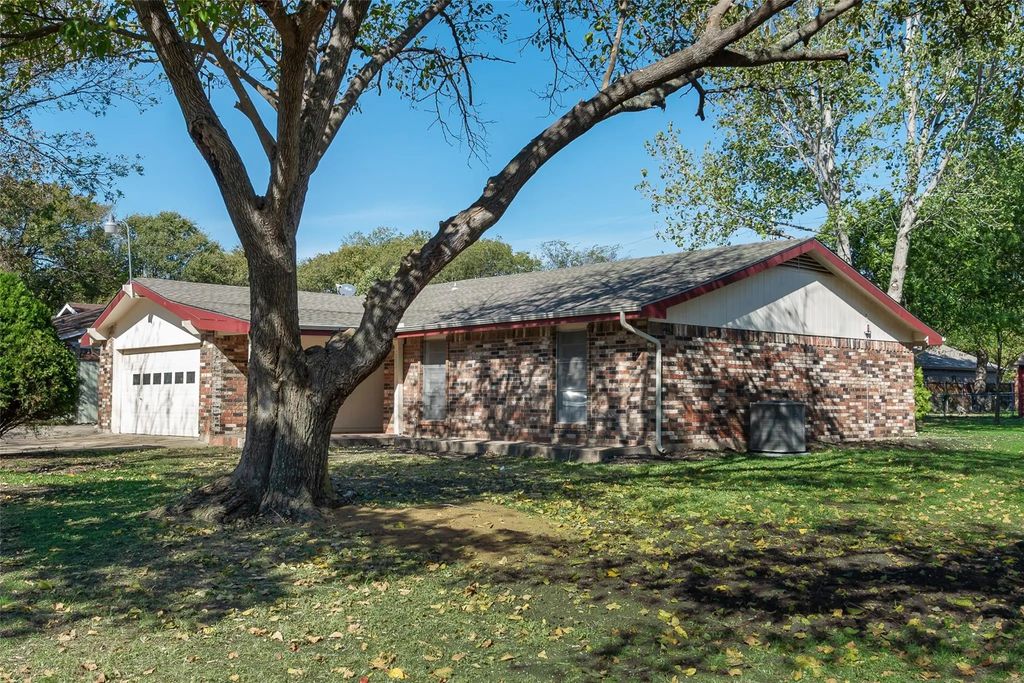 703 Rolling Ridge Lane, Duncanville